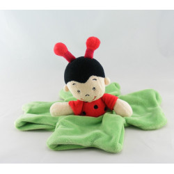 Doudou plat coccinelle sur feuille verte JACADI
