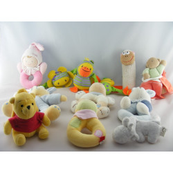Lot jouets éveil doudou hochet anneau bâton 