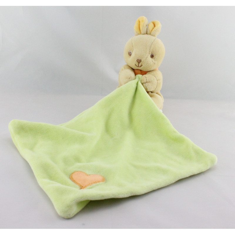Doudou plat lapin mouchoir vert coeur MAXITA