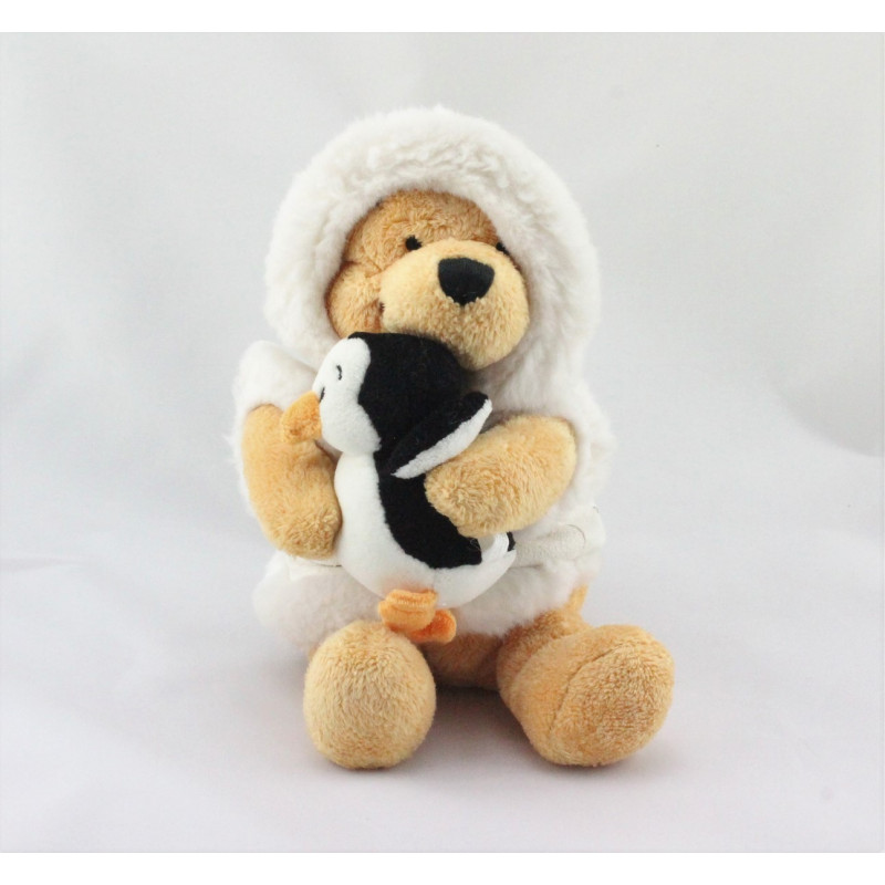 Doudou Winnie l'ourson déguisé en esquimau avec pingouin Collection DISNEY