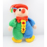 Doudou peluche clown bleu rouge vert jaune AUCHAN