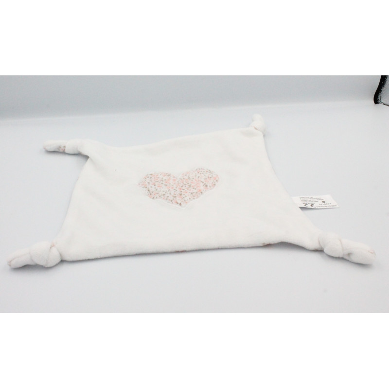 Doudou plat carré blanc coeur rose beige CARREFOUR CMI