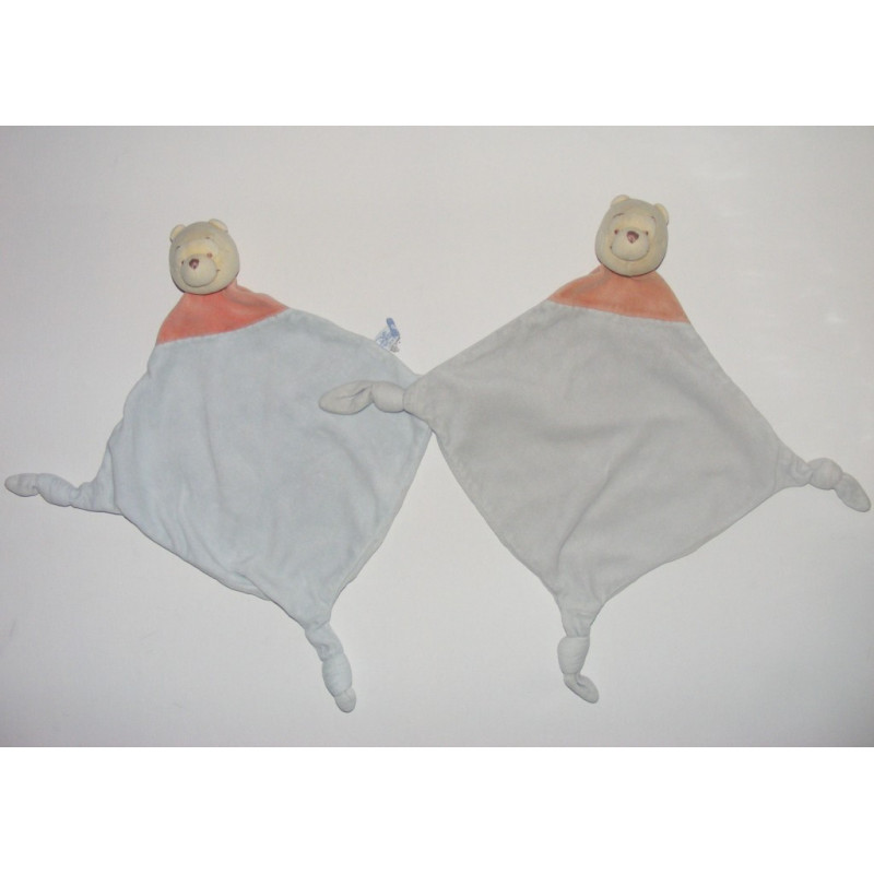 Doudou plat Winnie l'ourson bleu rouge DISNEY BABY