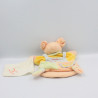 Doudou et compagnie marionnette Cochon rose jaune bleu mouchoir