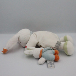 Doudou et compagnie semi plat lapin blanc orange Eliot avec bébé bleu