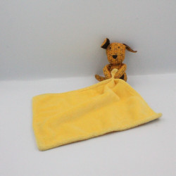 Doudou chien jaune mouchoir POMMETTE