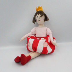 Doudou Poupée reine jupe rouge IKEA