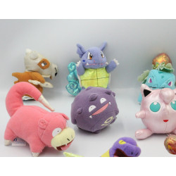 Lot de 10 Peluches miniatures Pokemon NINTENDO