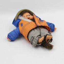 Petite Peluche Singe Kiki blouson orange bleu 15 cm