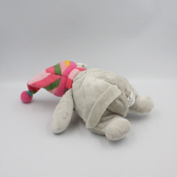 Doudou souris grise bonnet écharpe rose jaune vert NICOTOY
