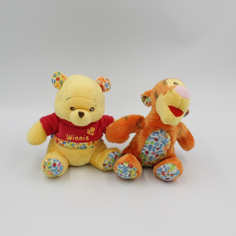 Petit Doudou Tigrou et Winnie motifs fleurs abeilles Disney Baby