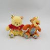 Petit Doudou Tigrou et Winnie motifs fleurs abeilles Disney Baby