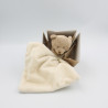 Doudou et compagnie Ours beige avec mouchoir blanc NEUF