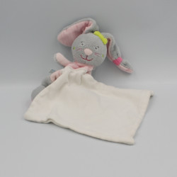 Doudou lapin gris rose blanc mouchoir Cajou SUCRE D'ORGE