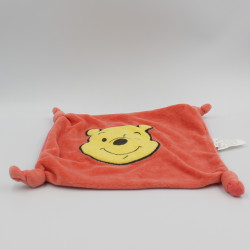 Doudou plat carré rouge winnie DISNEY CASINO