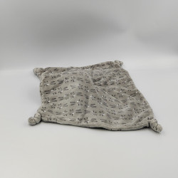 Doudou plat chien lapin blanc gris cocard bleu SIPLEC