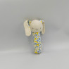 Doudou baton lapin blanc écru bleu jaune tissu KLORANE BOTANIQUE