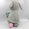 Peluche range pyjama lapin gris rose blanc bleu fleurs CUBBIES
