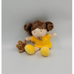 Doudou et compagnie poupée fille robe jaune avec ours Les Demoiselles de doudou