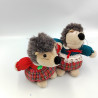 Ancienne Peluche hérisson rouge bleu carreaux écossais HENG FELICIANO