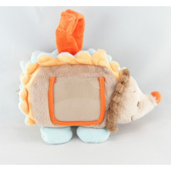 Doudou musical hérisson marron bleu jaune foulard orange NATTOU